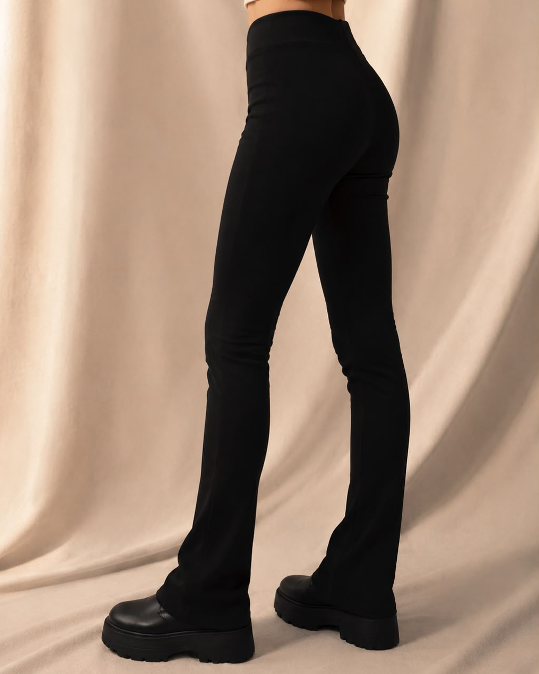 🖤 PANTALÓN NEGRO